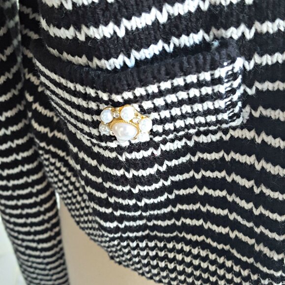 NEW! NICOLE MILLER Bows & PEARL BUTTON SWEATER - Picture 5 of 7